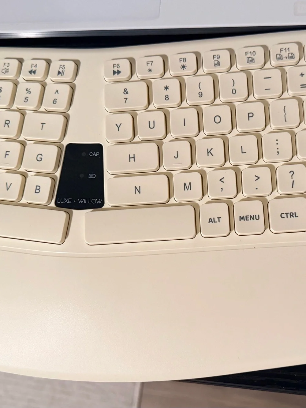 Wireless Ergonomic Keyboard and Mouse Set in Cream